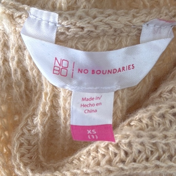 No Boundaries Two-Tone Green and Cream Sweater size XS - Picture 2 of 11